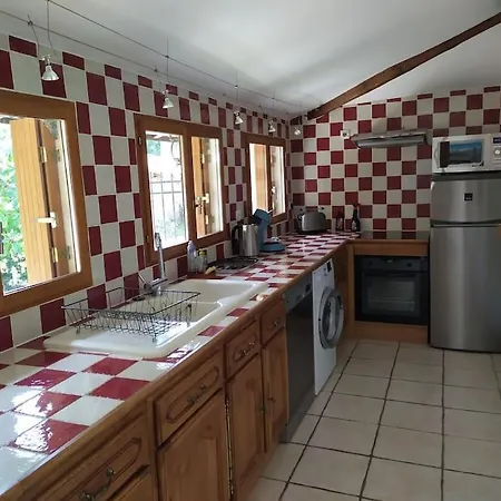 Holiday home Nane , Le De La Serenite Noaillan