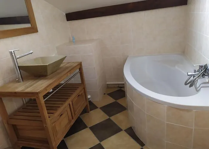 Nane , Le De La Serenite 別荘